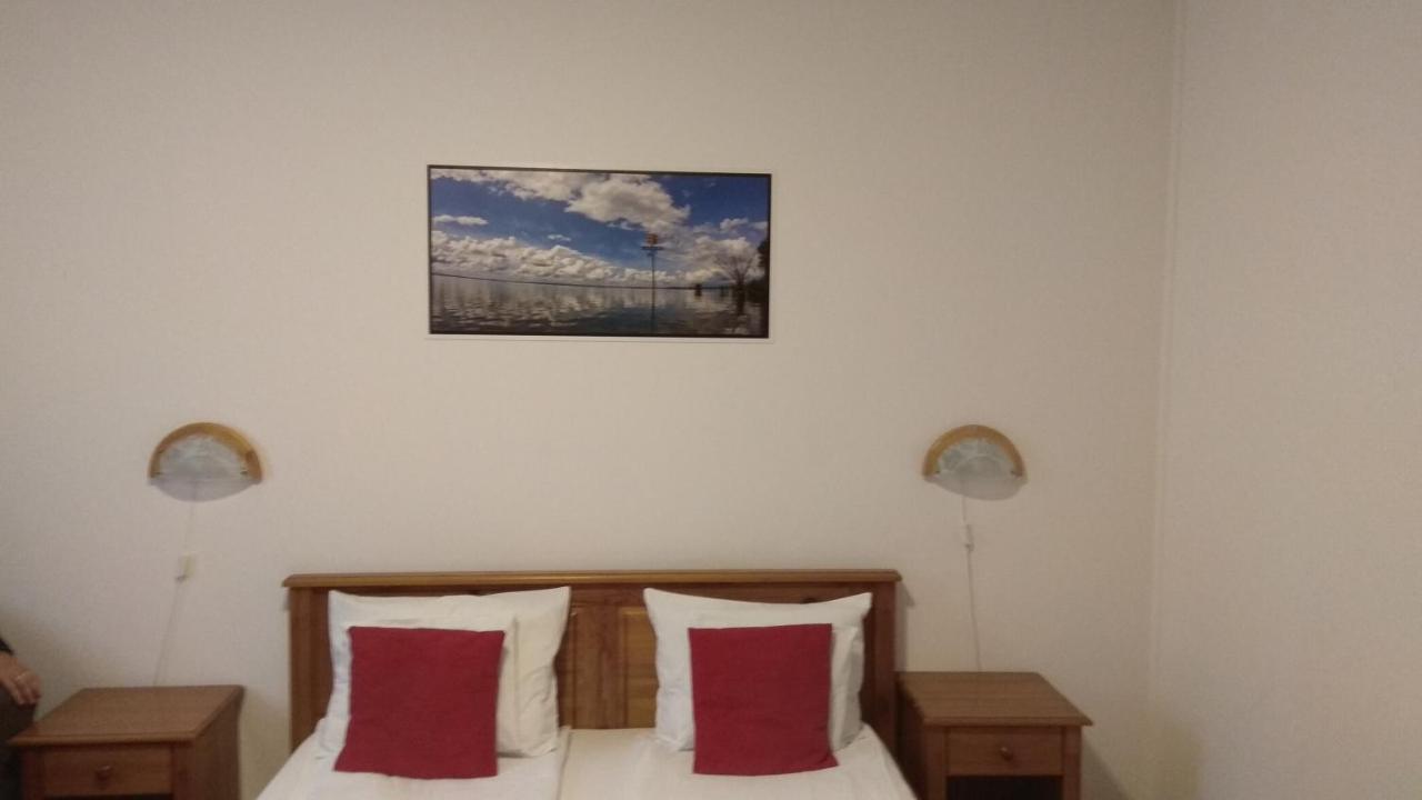Nadas Pihenopark Tiszafüred Buitenkant foto