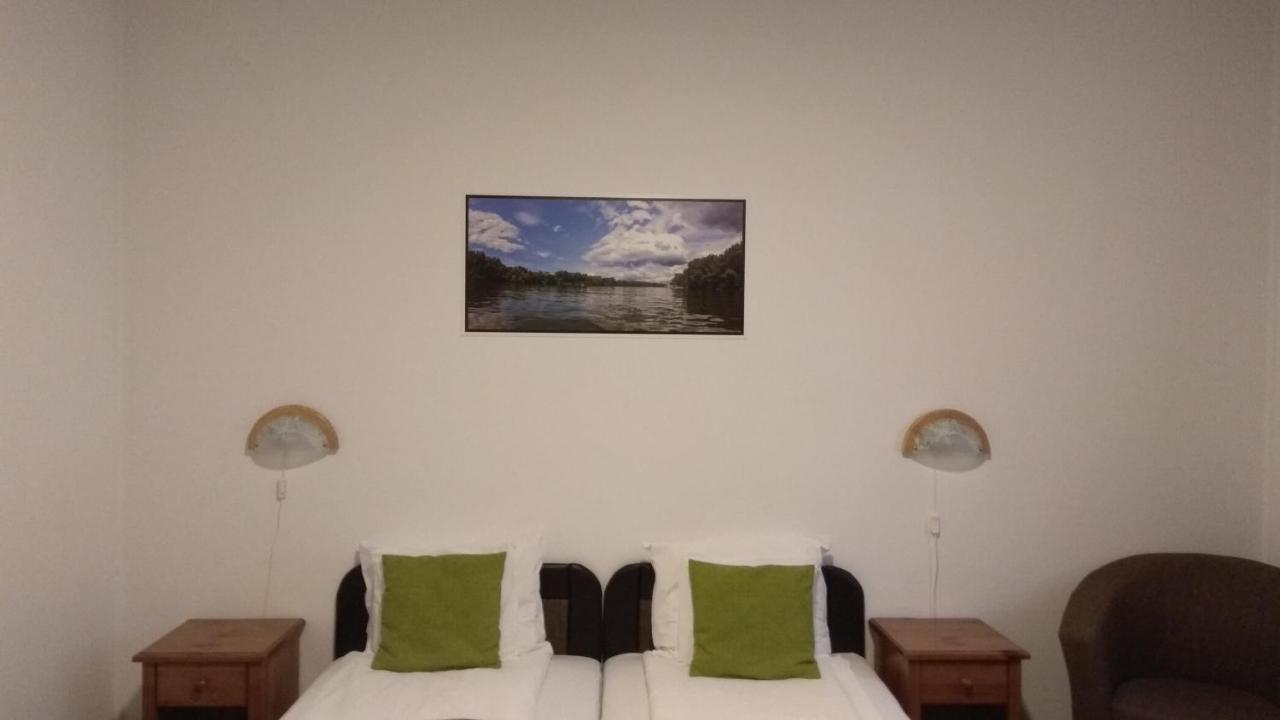 Nadas Pihenopark Tiszafüred Buitenkant foto