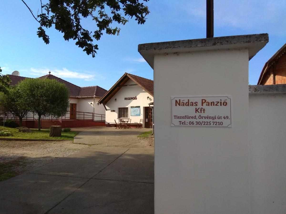 Nadas Pihenopark Tiszafüred Buitenkant foto