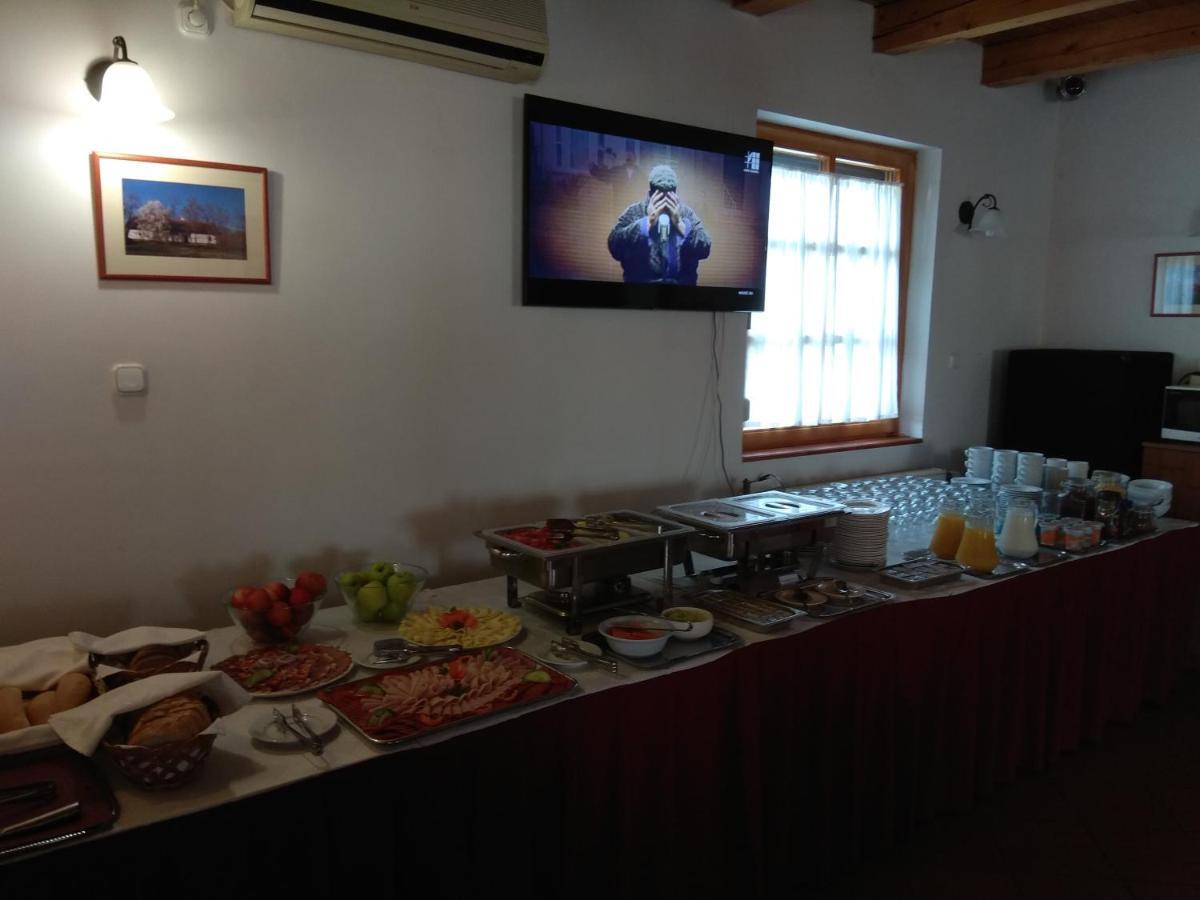Nadas Pihenopark Tiszafüred Buitenkant foto